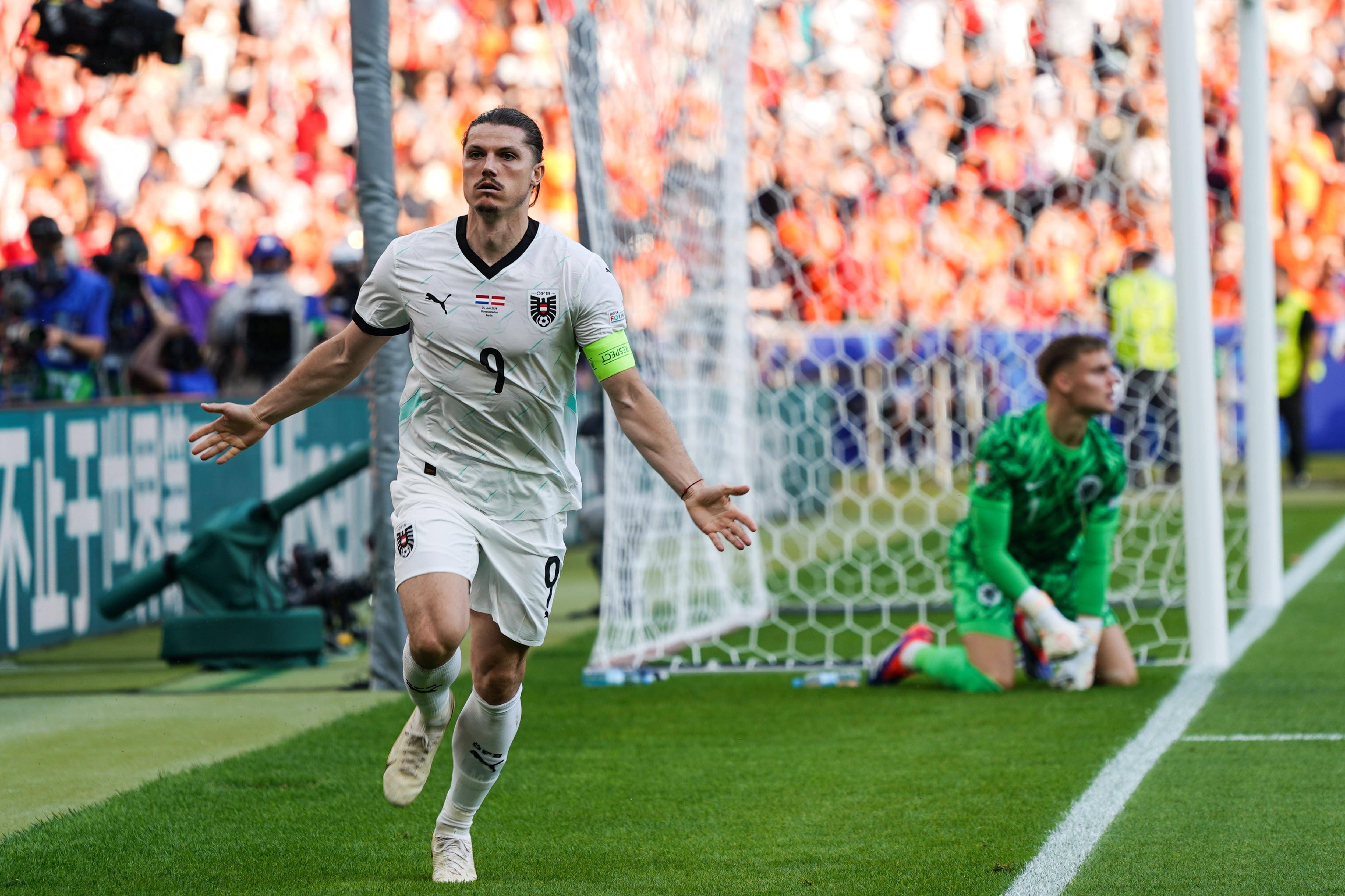 智利球员在足球比赛中精彩表现获得勝利的简单介绍