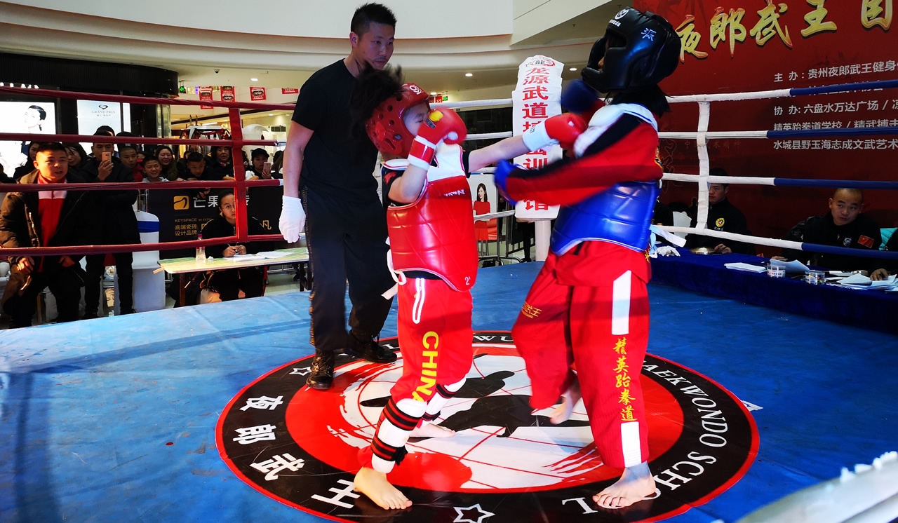 包含热血搏击！东南亚战队力争一路高歌的词条