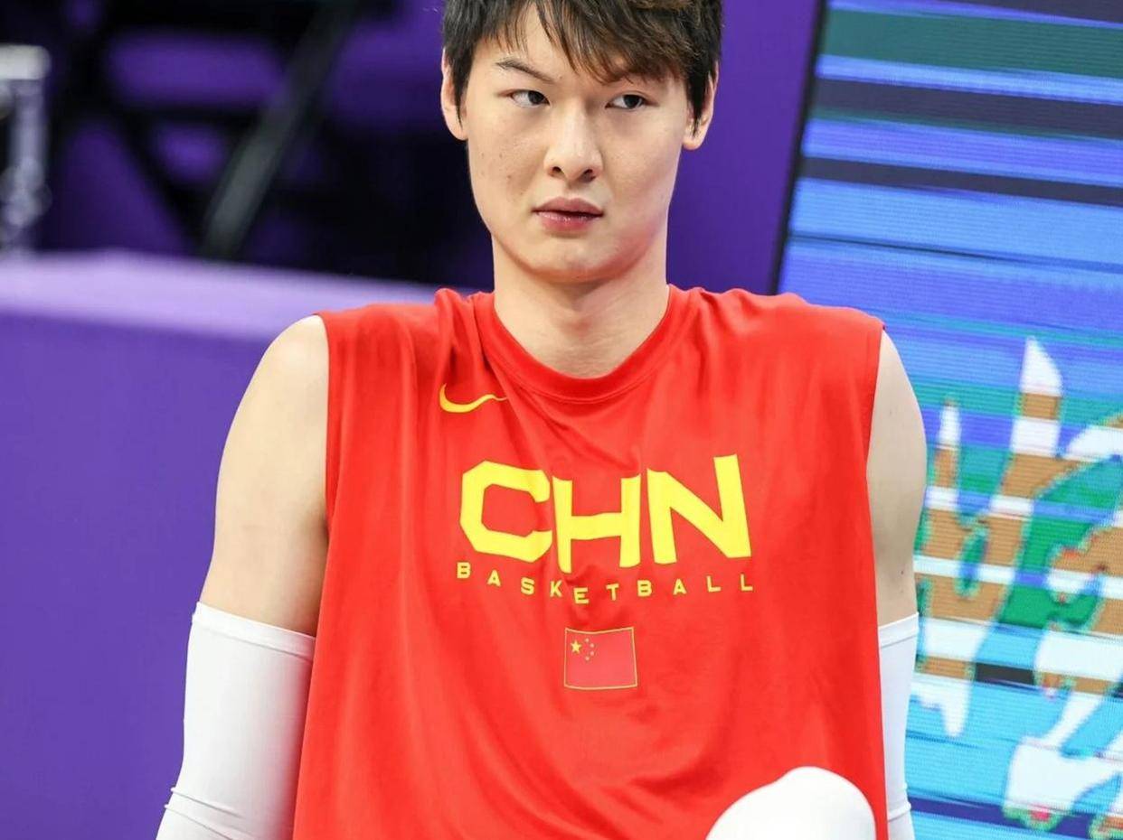 关于广西男篮球员努力训练，准备信心满满备战的信息